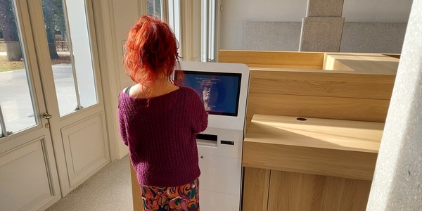Zelfbedieningsloket